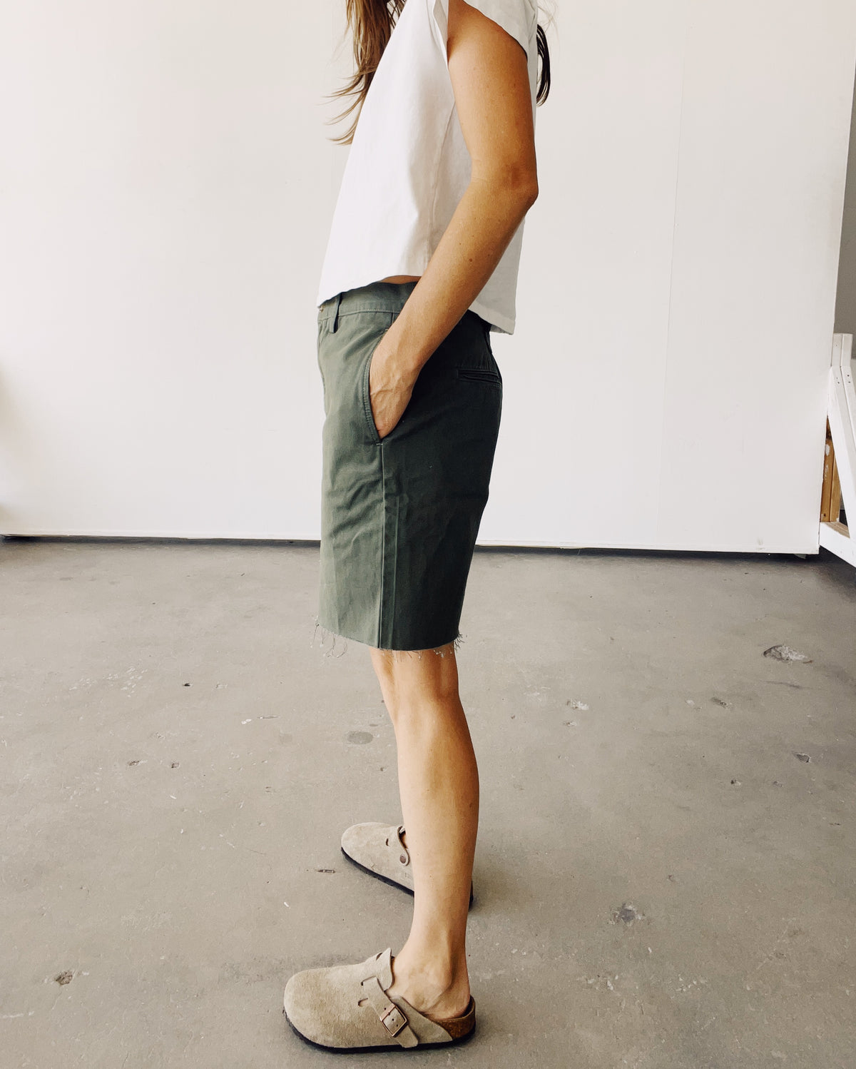 The Buckle Back Trouser Shorts Army