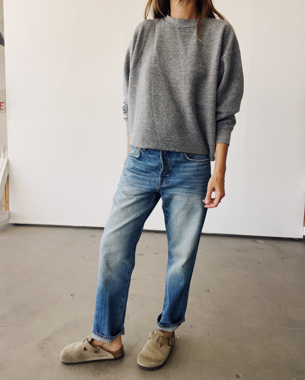 The Boxy Crop Sweatshirt PE Grey