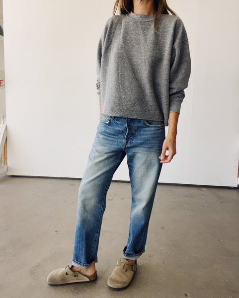The Boxy Crop Sweatshirt PE Grey