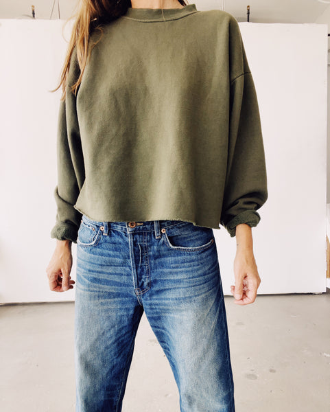 The Boxy Crop Sweatshirt Olive